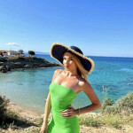 Alicia SOLITA EN LA CASA PIDO ESTOY EN LAS SALINAS