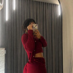 Dulce jovencita latina de 19 años con un increibles curvas