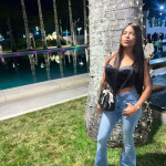 Valentina novedad en tu cuidas chica universitaria