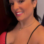 Chica preciosa atenta y encantadora