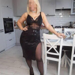 Sara encantadora madurita experta en el arte del