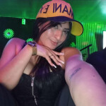 Joven COLOMBIANA 27 añitos y elegante