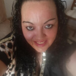 Chica divorciada - Hola buenas me llamo Sonia soy pelo moreno ojos negros gordita.. estoy aquí para 