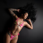 Hola soy Naomi Colombiana recién llegada a esta bella Isla