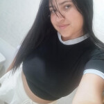 Hola soy Lucia una chica divertida si quieres pasarte la bien no dudes en llamarme