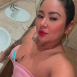 Latina de hermosas curvas