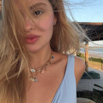 Yasmin Brasil - Me llamo Yasmin soy una rubia brasileña extrente femenina con un cuerpo pequeño delg