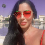 MADURITA - Puertorriqueña una mujer con una única que destaca por su seguridad educación y una prese