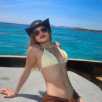 Ariadna - Hola amores soy nueva en la isla una acompañante latina exclusiva con curvas armoniosas pi