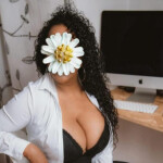 NOVEDAD Rubí REINA ENCANTADORA