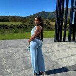 CHANELL TODA UNA DIOSA DE ÉBANO UN BOMBOM