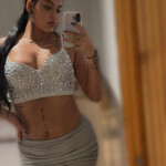 Flor la de sant boi - Hola amores me presento soy flor soy una chica de 21 años soy venezolana acabo