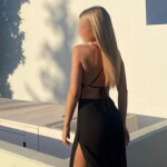 Emi Empuriabrava - Hola soy Emy una rubia delgada de presencia magnética mirada cautivadora y una en