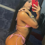 Hermosa jovencita recién llegada a Málaga