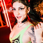 Gótica curvy y Domme