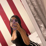 Hola me llamo Nathy tengo 24 años y soy venezolana