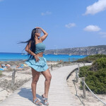 KLOE LATINA ELEGANTE EN IBIZA