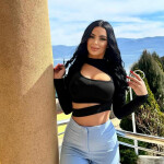 Todo lo que buscas chica jovencita