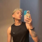 Soy mike joven muy guapo de Medellín Colombia RECIEN LLEGADO A LA CIUDAD