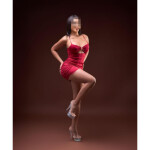HERMOSA VICKY CON CURVAS