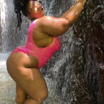 Gordita - Hola soy Ashley una chica curvy de piel morena linda simpática educada coqueta y . Lo que 