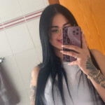 Latinas colombianas Valentina y Sofía