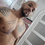 Hi everybody - Hola chico mulato masculino grande fuerte y amigable