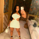 ANDREA - Hola mis amores. Mi nombre es Andrea . Soy una chica muy ..prepárate sentir la sensación de