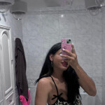 NATASHA - Tengo 22 años y soy una chica trans femenina segura de mí misma y con una personalidad dul