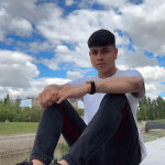 Joven latino de 21 año El Compañero Perfecto