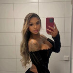 DAHIANA COLOMBIANA DELICADA Y BELLA