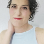 Mujer transexual madura hormonalmente y físicamente femenina alicante