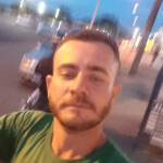 Manuel - Hola soy manu nuevo en la ciudad en busca de personas serias.soy un chico masculino simplem