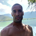 Flaco disponible para