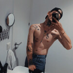 Masculino tatuado - Simpatico deportista blanco de piel tatuado gran masajes y mas