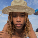 Blackboy - Aquí chico joven colombiano para para más información háblame