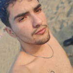 Alek - Me llamo Alek colombiano joven simpático y relajado. Conmigo puedes tener desde una buena cha