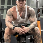 COLOMBIANO - VIP CONTACTA CONNMIGO ESTOY EN MARBELLA CENTRO TENGO LUGAR Y ME DESPLAZO SOLO HOMBRES
