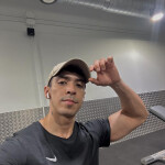 Latín phillip - Hola aquí chico colombiano guapo 170 de alto y 66 kg vrs buen cuerpo estoy Barcelona