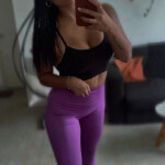 Juless morena con curvas infinitas