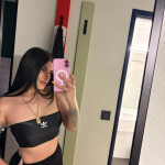 LATINA CON CURVAS PERFECTAS