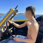 Latino - Hola! Soy Matteo. Un joven latino de 20 años. Soy muy agradable extrovertido y pulcro. Me g