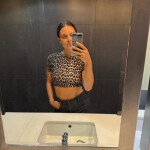 Violeta - Morena dulce cercana y con ese toque especial que hace que cada conversación se sienta dif