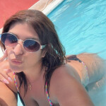 Mia Curvycoach - Hola cariño si buscas conectar con una linda cariñosa y simpática mujer para compar