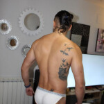 Kairo - Hola soy un chico colombiano de medellin Hago masajes de relajación muscular con y acompañam