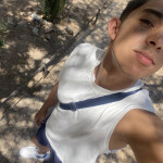 Joven colombiano color canela