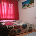 Se alquilan habitacion chica responsable