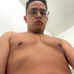 Joven latino - Hola soy eduardo Soy un joven extrovertido dispuesto a ser tu compañero exclusivo. 1.