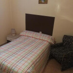 Habitación con camilla
