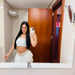 Mia una dama encantadora con una mirada que te hipnotizará